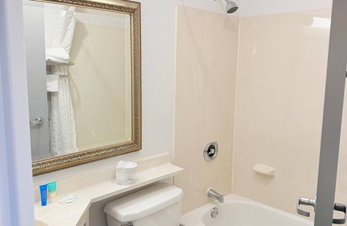 Fort Wayne Hotel | Three Rivers Motel