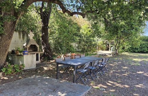 Morta House | TILLEUL HOUSE—ACCOMMODATES 8—WIFI—NEAR BEACH AND SHOPS