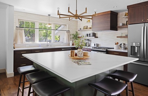 University District House | Timeless Comfort: Unwind in Our Remodeled 3 bedroom Retreat