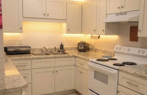 Wilmington Condo | Tiny Palace: 1-Bedroom Apartment. Pet-friendly, Pool, Washer-Dryer