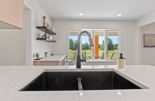 Laotto House | Titanic Retreat on Glacier Ridge