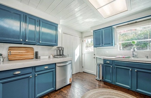 West Village Cabin | Tollhouse Cottage ~ Heart of Shaver
