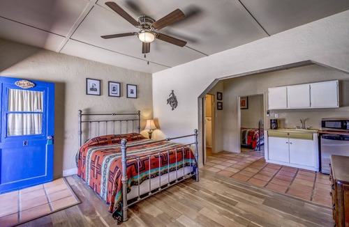Tombstone Hotel | Tombstone San Jose House