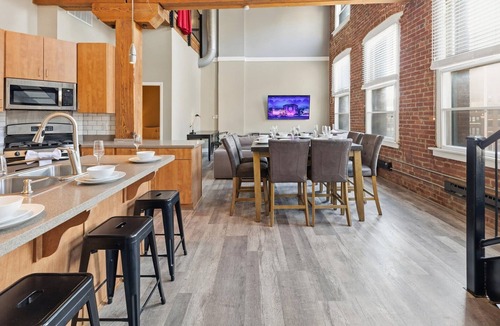 Wholesale District Apartment | Top Floor Double Penthouse - 8BR - 20ft Ceilings