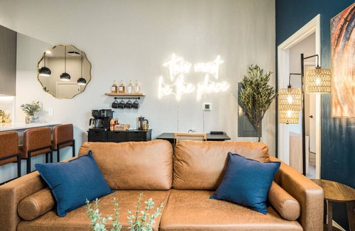 Boise Apartment | Top Floor, Lounge, King Bed, BSU