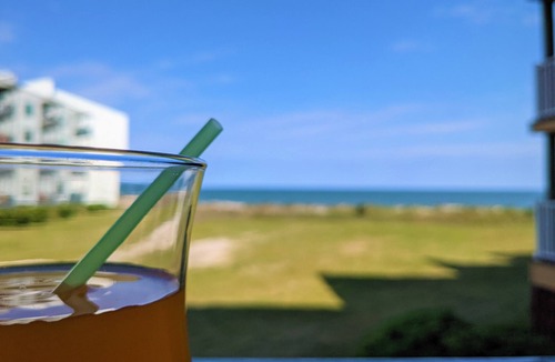 Sneads Ferry Condo | Topsail Dunes Beach Condo - Oceanfront! First Floor! Ramp Access!