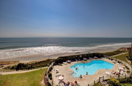 Sneads Ferry Condo | Topsail Dunes 3413 | Community Pool | Oceanfront Condo Complex