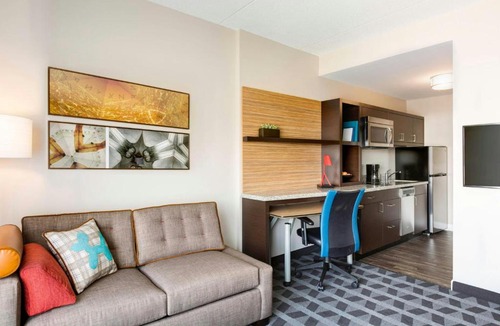 Perrysburg Hotel | TownePlace Suites by Marriott Toledo Perrysburg