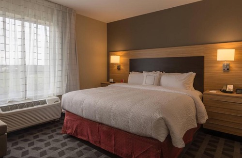Bayberry Hotel | TownePlace Suites by Marriott Syracuse Clay