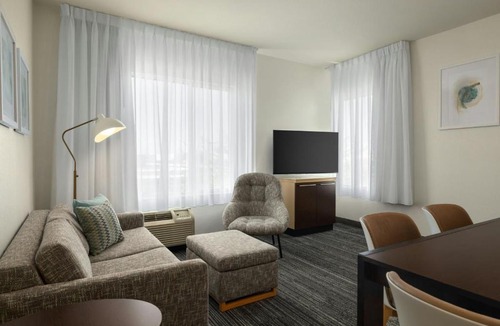Palm Valley Hotel | TownePlace Suites by Marriott Phoenix Goodyear