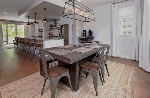 Heart of Missoula House | Townhome with Stunning Views & Modern Finishes
