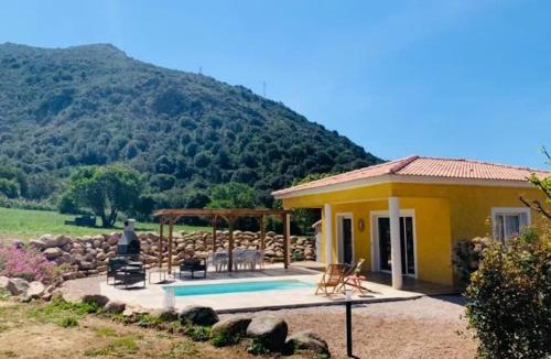 Vico Villa | Très belle villa au calme avec piscine à Sagone