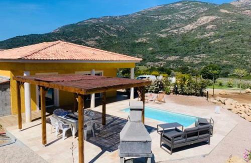 Vico Villa | Très belle villa au calme avec piscine à Sagone