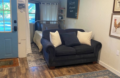 Jesup House | Tranquil 1-bedroom Tiny House with AC in Jesup