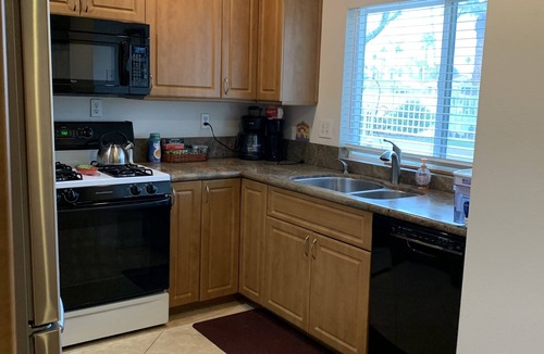 Indio Condo | Tranquil 3BR, 2BA Condo at Indian Palms - near Coachella