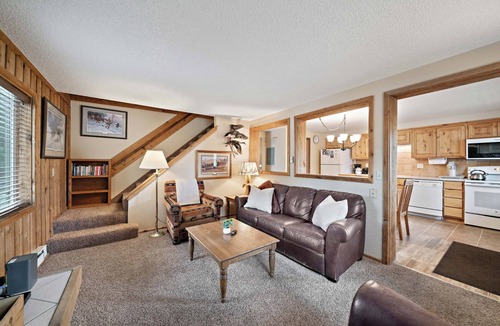 West Yellowstone House | Trapper 8: Cozy 4-Bedroom Condo, 1 Minute to Yellowstone, perfect for 8 guests.