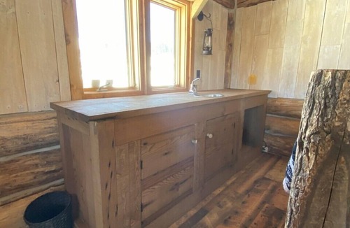 Virginia City Cabin | Trapper's Cabin on Firetower ranch