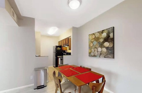 Hedrick Acres Condo | Travel Nurse Friendly · Banner 5 min · Gated Community