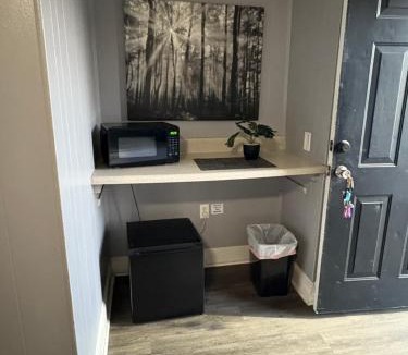 Jacksonville Hotel | Travelers Inn Hotel Jacksonville