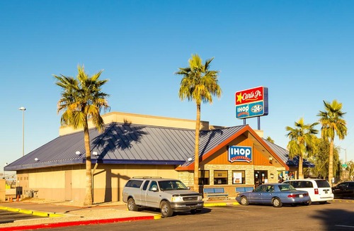 Estrella Hotel | Travelers Inn - Phoenix