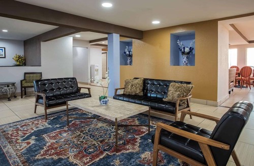 Fort Wayne Hotel | Travelodge by Wyndham Fort Wayne North