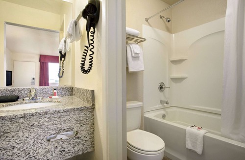 Winslow Hotel | Travelodge by Wyndham Winslow