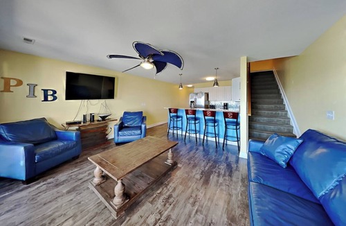 Put-in-Bay Condo | Treat Yourself—Waterfront Magic! | 12 ppl | C205