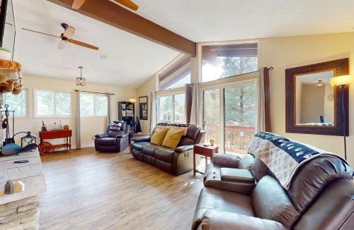 Shadow Mountain House | Treetop Oasis