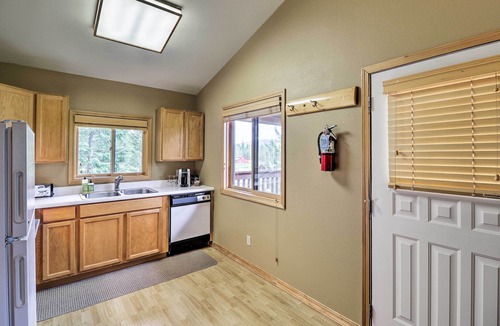 Trego Cabin | Trego Cabin w/Mtn Views, Easy Access to Lake