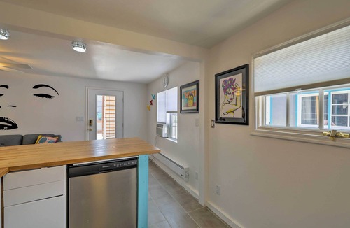 Winslow Apartment | Trendy Apt on Route 66 - Near Standin’ on a Corner