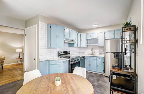 Clintonville House | Trendy neighborhood, walkable to local restaurants and shops, near OSU