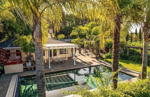 Geyserville House | Trentadue Winery Farmstay with Pool and Wine Tastings Included