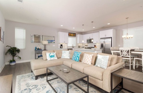 Downtown Condo | Tri-Level Ocean Views, Rooftop Deck - and More!