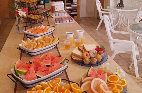 Little Torch Key Hotel | Tropical Escape | Pool, Breakfast, Lawn Games, Boat Slip, Water Activities!