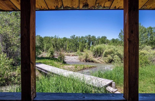 Bozeman Apartment | TroutChasers Suite ~ Priv. River Access, 10 Min. to Hot Springs, 45 Min. to Ski