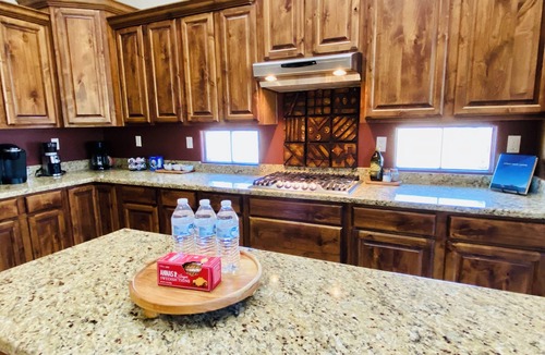 Gold Canyon House | True AZ home W/Private Casita - Lap Pool - Serene Desert Setting - Comfy & Clean