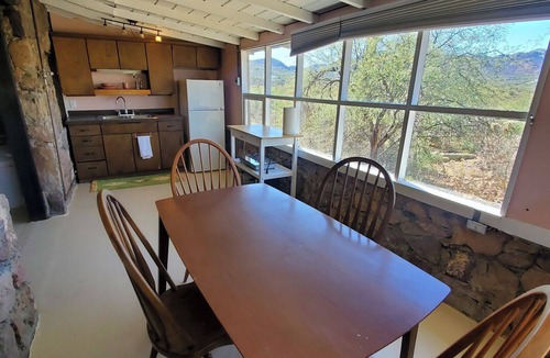 Tucson Apartment | Tucson Desert Deer Trail Cabin Spacious 2B with Amazing Mountain View