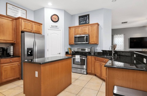Tucson House | Tucson pool home - pets, putting green, no hidden fees