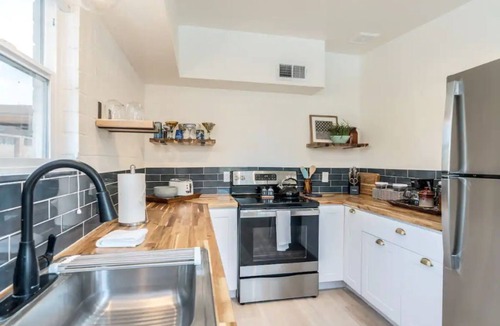 Menlo Park House | Turtle Dove Duplex, All new 2BR home 1.5 mi. to DT
