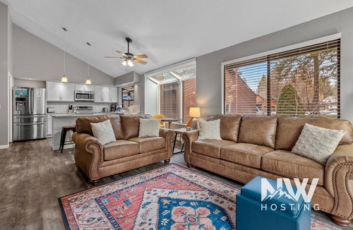 Rathdrum Villa | Twin Lakes Village Home Golf Retreat Community Pool Corner Lot and Single Level Living