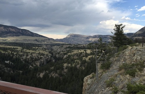 Cooke City-Silver Gate Cabin | Twisted Twig Cabin: Family trips to Yellowstone are great at Twisted Twig!
