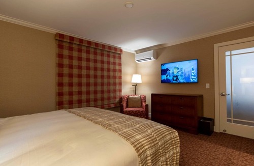 Elkhorn Hotel | Two-Bed Lodge Apartment w/Mountain Views & Steps from Village Shops & Hiking