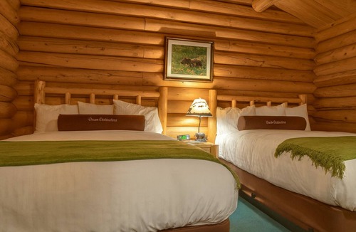 Moran Hotel | Two Convenient Accommodations, Just Minutes Away from Exciting Attractions!