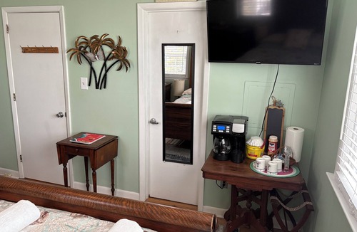 Morehead City House | Two private upstairs rooms with a private entrance.