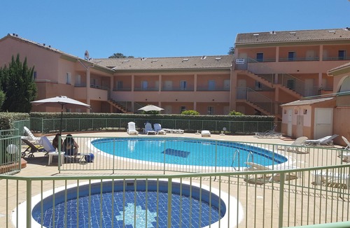 Bravone Condo | Two-room apartment in a charming residence with swimming pool and wi-fi a few steps from the sea