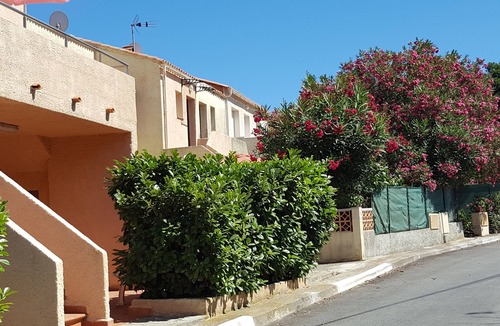 Bravone Condo | Two-room apartment in a charming residence with swimming pool and wi-fi a few steps from the sea