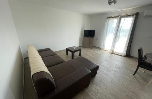 Aleria Apartment | U Primu Appartement spacieux au calme Aléria