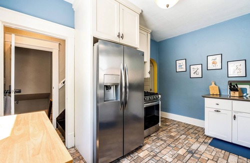 Winona Lake House | Ultimate Family Reunion 7BR Home With Fenced Yard & Walk to Grace, Lake & Shops