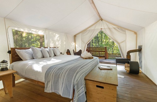 Coram Cabin | Under Canvas Glacier
