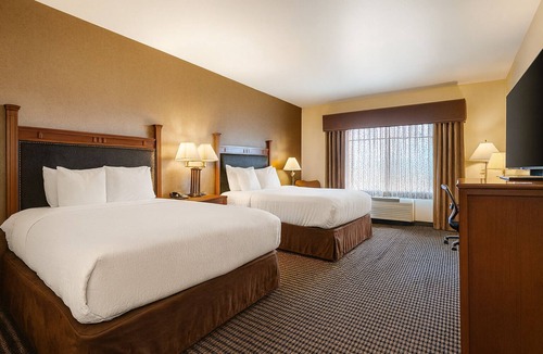 Bryce Canyon Hotel | Unforgettable Views and Comfort! Swimming Pool, Free Breakfast, Free Parking!